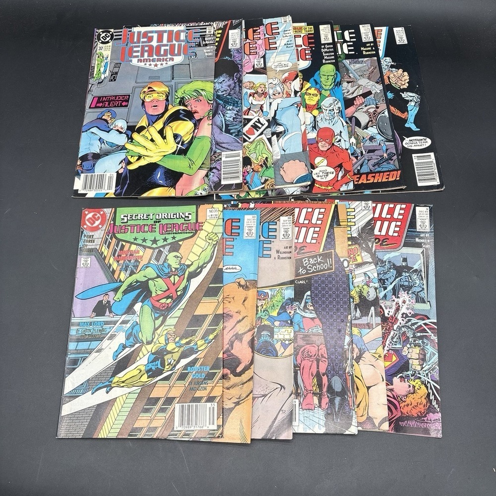 Lot of 13 Justice League Comics 1989-1990 JLA JLI America International DC Mixed